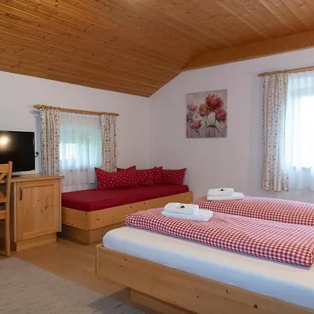 Hartlhof Urlaub Am Baby- Und Kinderbauernhof Lantgård