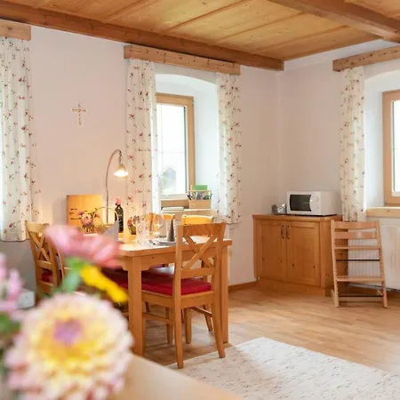 Hartlhof Urlaub Am Baby- Und Kinderbauernhof Фермерский дом Нидерау